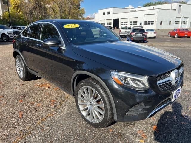 used 2019 Mercedes-Benz GLC 300 car, priced at $19,675
