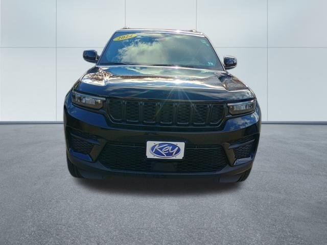 used 2024 Jeep Grand Cherokee car, priced at $31,704