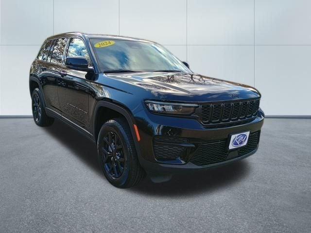 used 2024 Jeep Grand Cherokee car, priced at $31,704