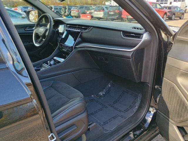 used 2024 Jeep Grand Cherokee car, priced at $31,704