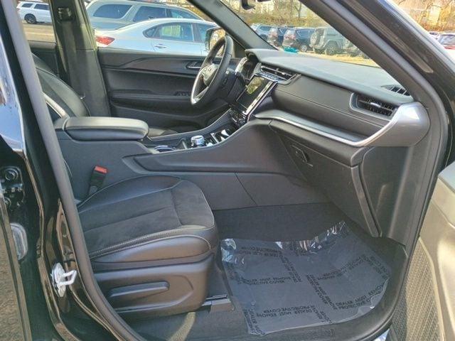 used 2024 Jeep Grand Cherokee car, priced at $31,704