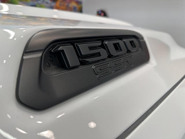 new 2025 Ram 1500 car, priced at $61,145