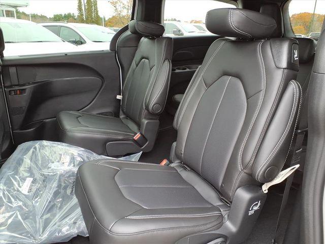 new 2026 Chrysler Pacifica car, priced at $45,455