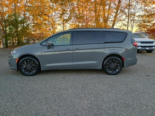 used 2022 Chrysler Pacifica car, priced at $26,995