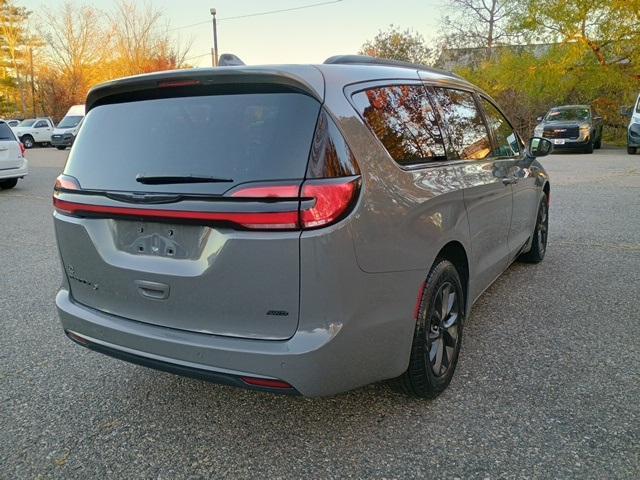 used 2022 Chrysler Pacifica car, priced at $26,995