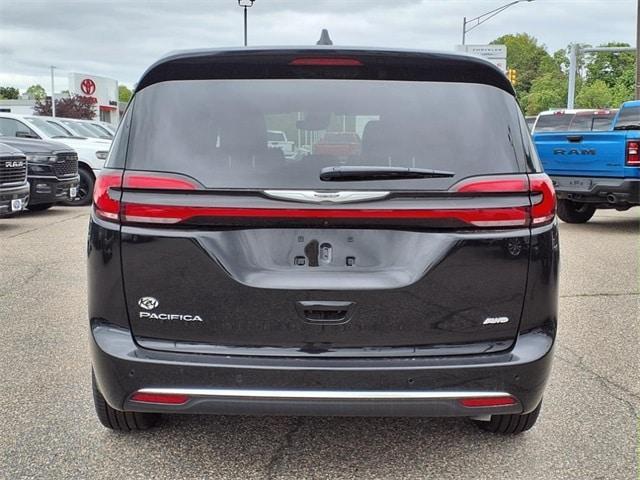 new 2025 Chrysler Pacifica car, priced at $43,953