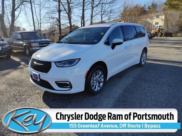 used 2023 Chrysler Pacifica car, priced at $32,999