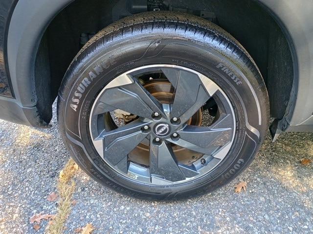 used 2024 Nissan Rogue car, priced at $21,212