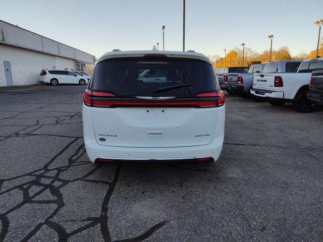 used 2022 Chrysler Pacifica car, priced at $27,687