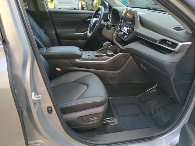 used 2023 Toyota Highlander car, priced at $33,795