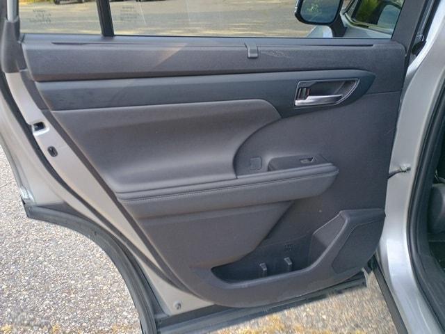 used 2023 Toyota Highlander car, priced at $33,795