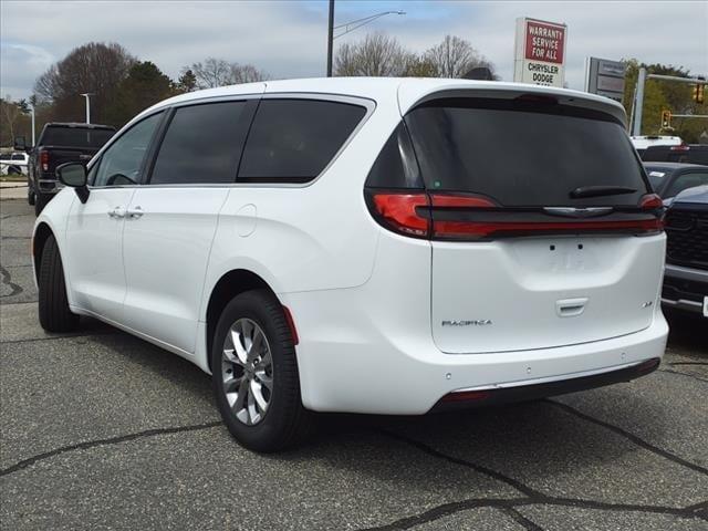 new 2024 Chrysler Pacifica car, priced at $46,132