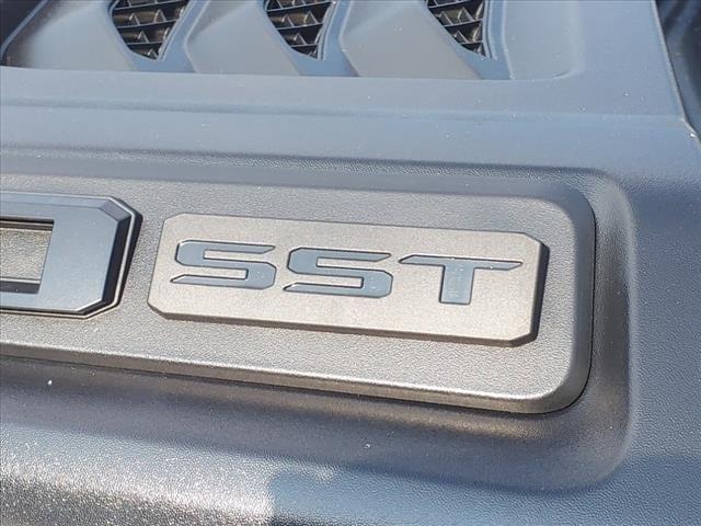 new 2025 Ram 1500 car, priced at $61,522