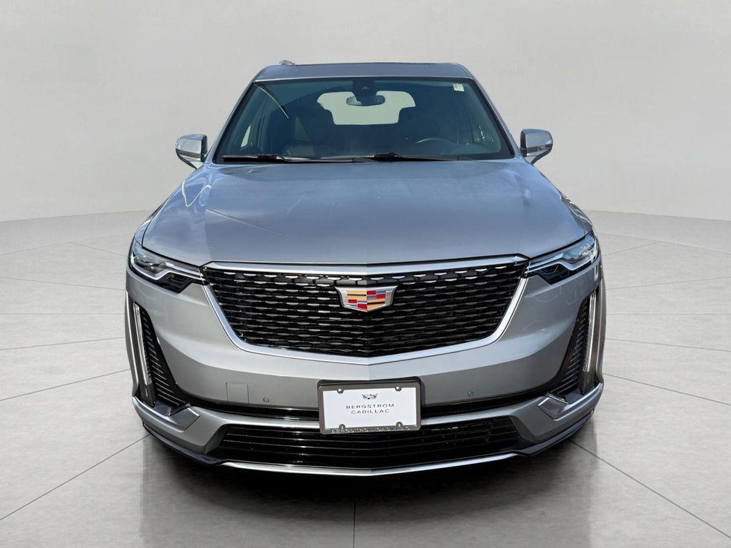 used 2025 Cadillac XT6 car, priced at $47,626