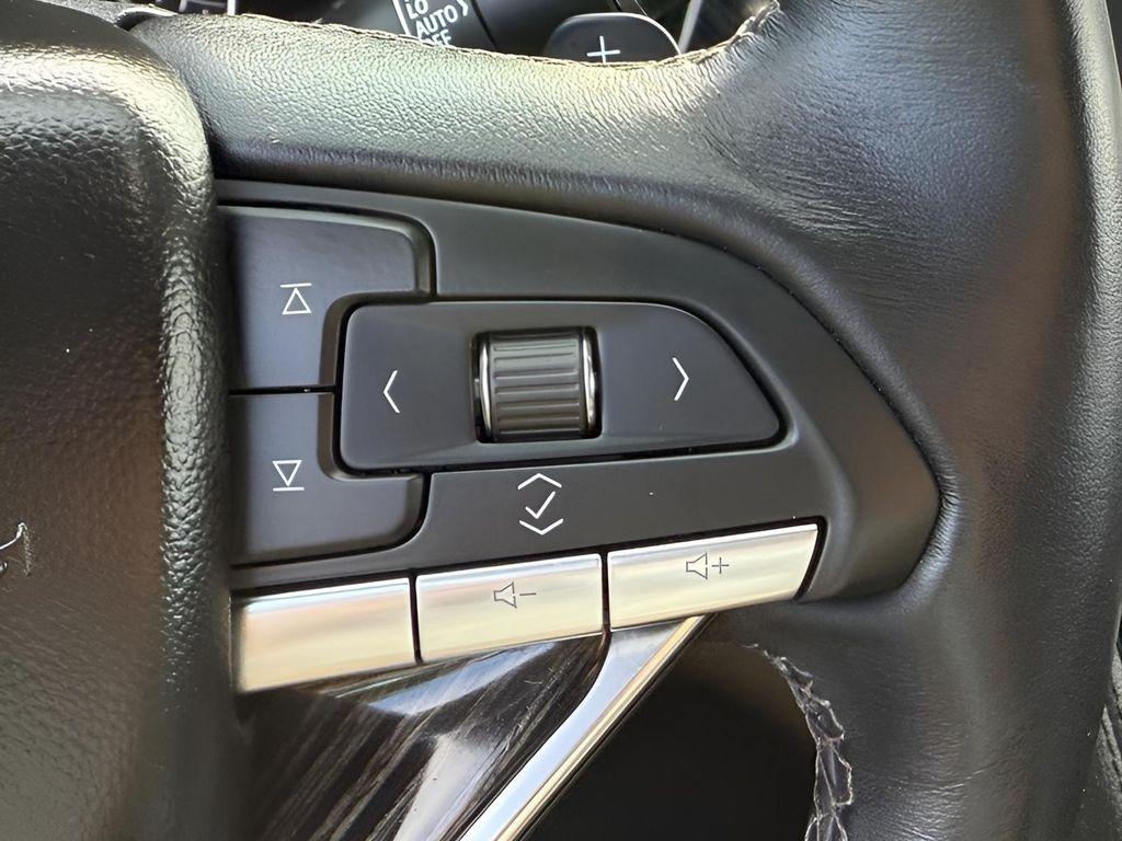 used 2025 Cadillac XT6 car, priced at $47,626