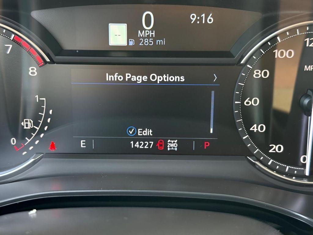 used 2025 Cadillac XT6 car, priced at $47,626