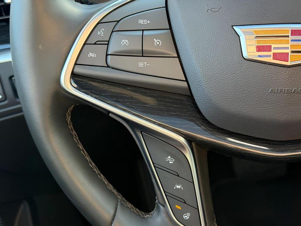 used 2025 Cadillac XT5 car, priced at $45,757