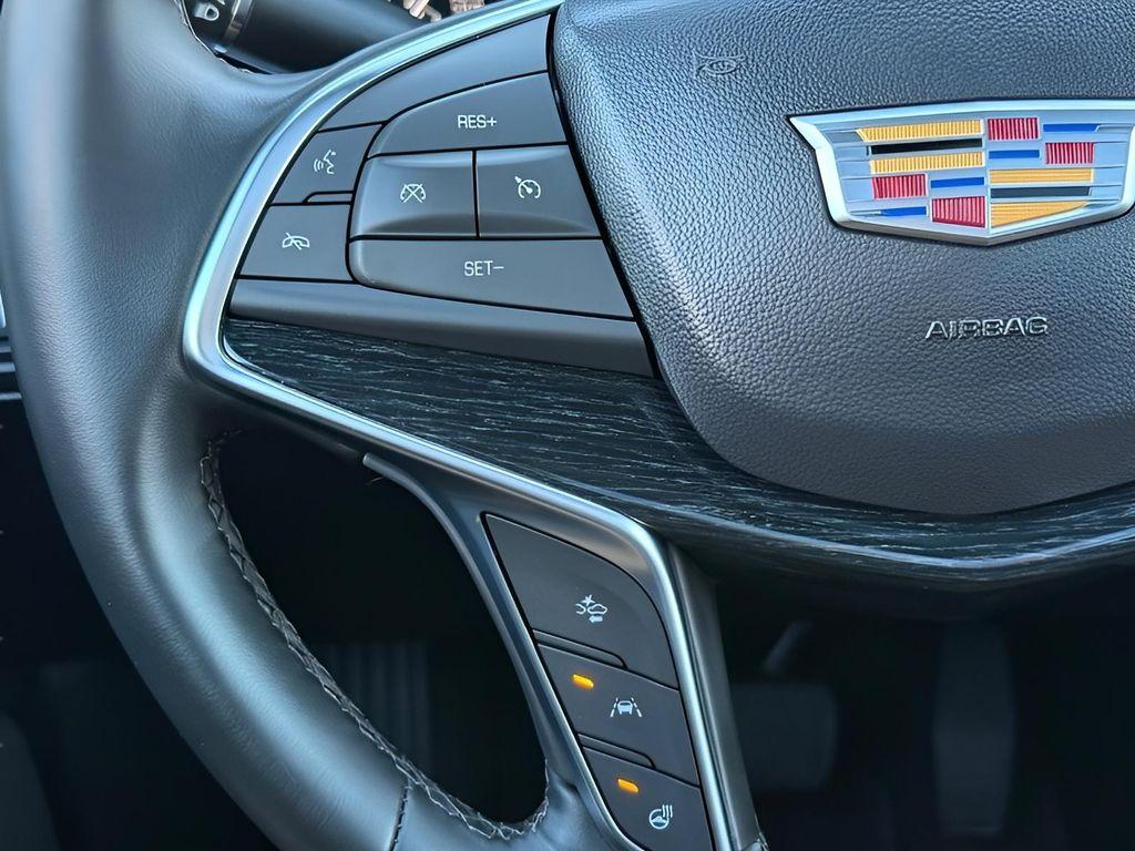 used 2025 Cadillac XT5 car, priced at $43,443