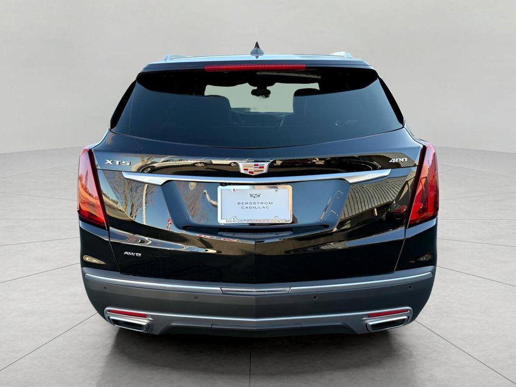 used 2025 Cadillac XT5 car, priced at $43,443