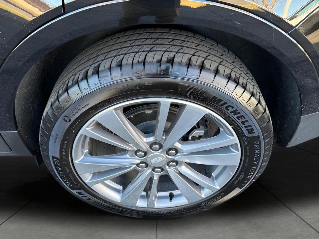 used 2025 Cadillac XT5 car, priced at $43,443