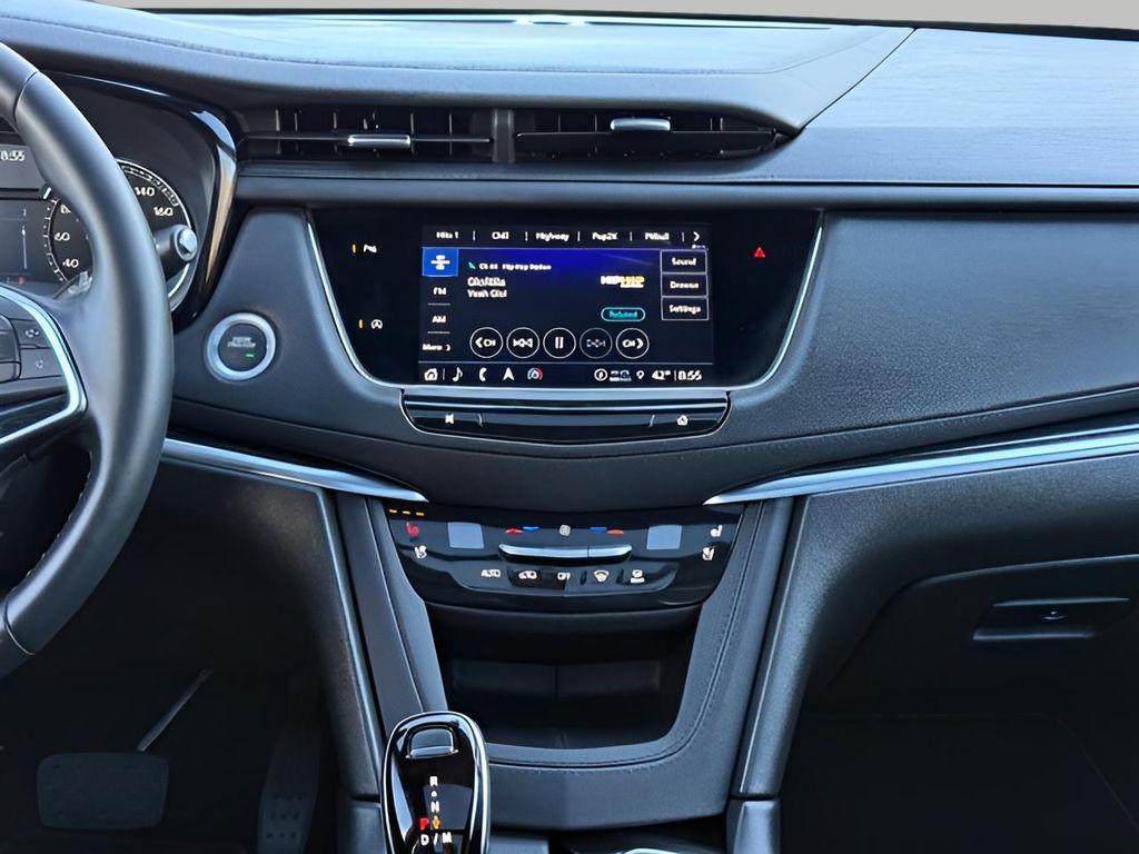 used 2025 Cadillac XT5 car, priced at $43,443