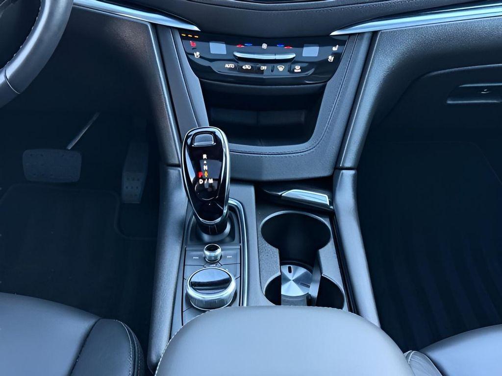 used 2025 Cadillac XT5 car, priced at $43,443