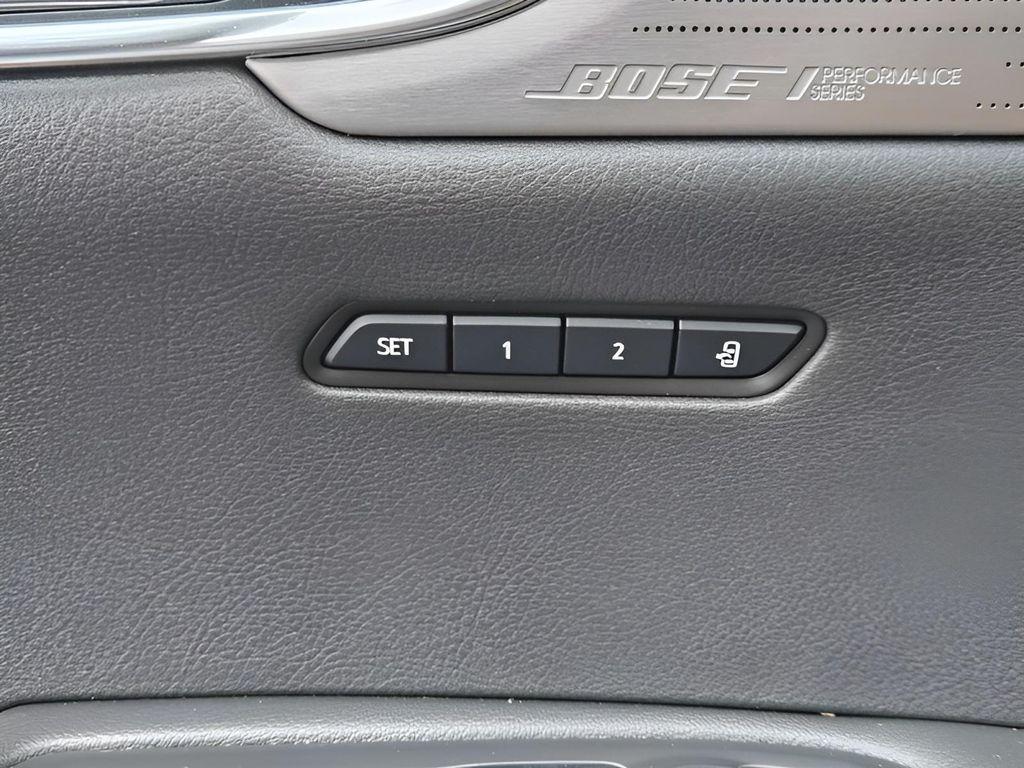 used 2021 Cadillac XT6 car, priced at $31,638