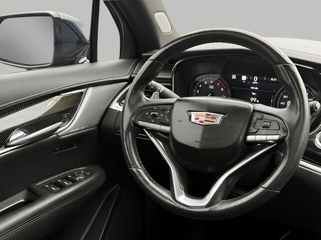 used 2023 Cadillac XT6 car, priced at $40,925