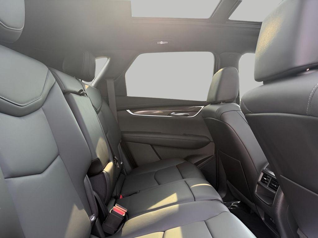 used 2022 Cadillac XT5 car, priced at $33,344