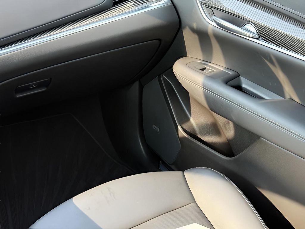 used 2022 Cadillac XT5 car, priced at $33,344