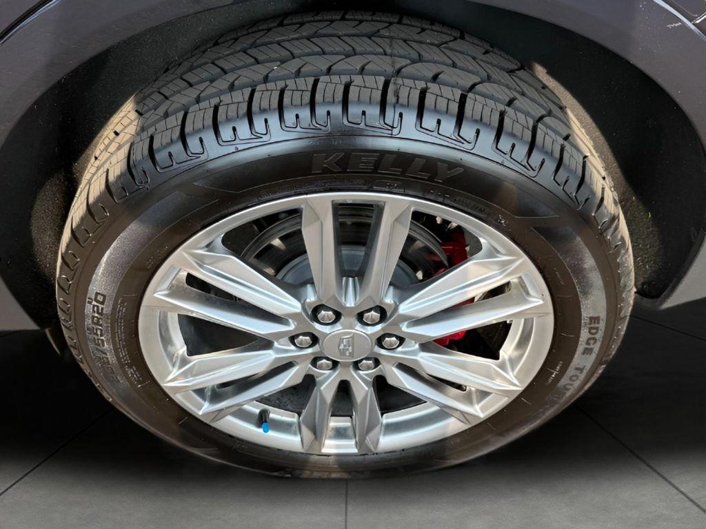 used 2022 Cadillac XT5 car, priced at $33,344