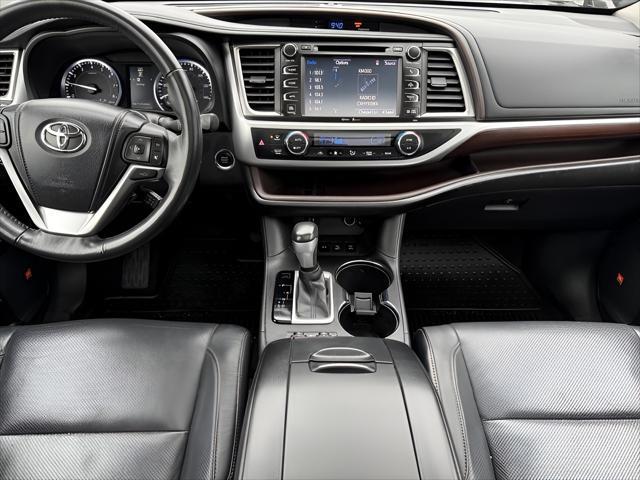 used 2015 Toyota Highlander car, priced at $19,781