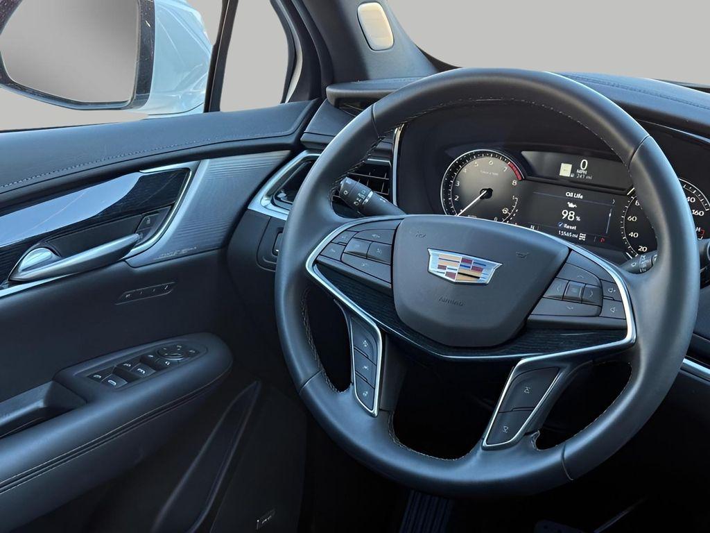 used 2025 Cadillac XT5 car, priced at $47,515