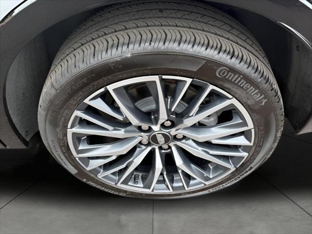 used 2025 Cadillac XT4 car, priced at $50,582
