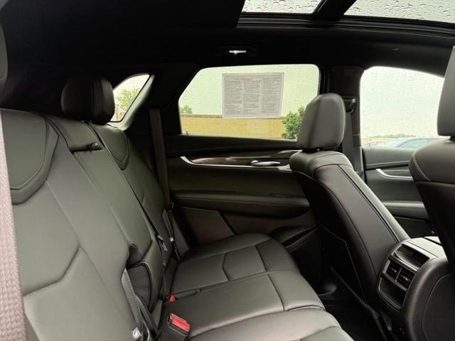 used 2024 Cadillac XT5 car, priced at $41,997