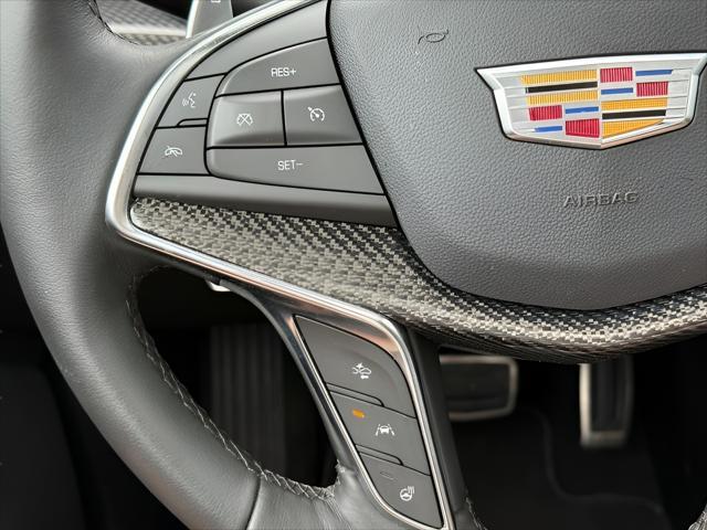 used 2024 Cadillac XT5 car, priced at $41,411