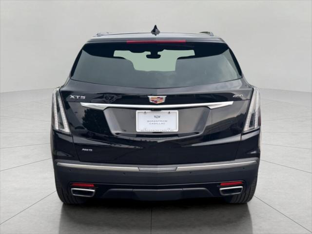used 2024 Cadillac XT5 car, priced at $41,997