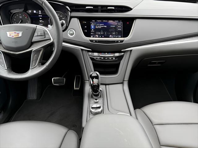 used 2024 Cadillac XT5 car, priced at $41,411
