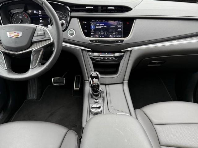used 2024 Cadillac XT5 car, priced at $41,997