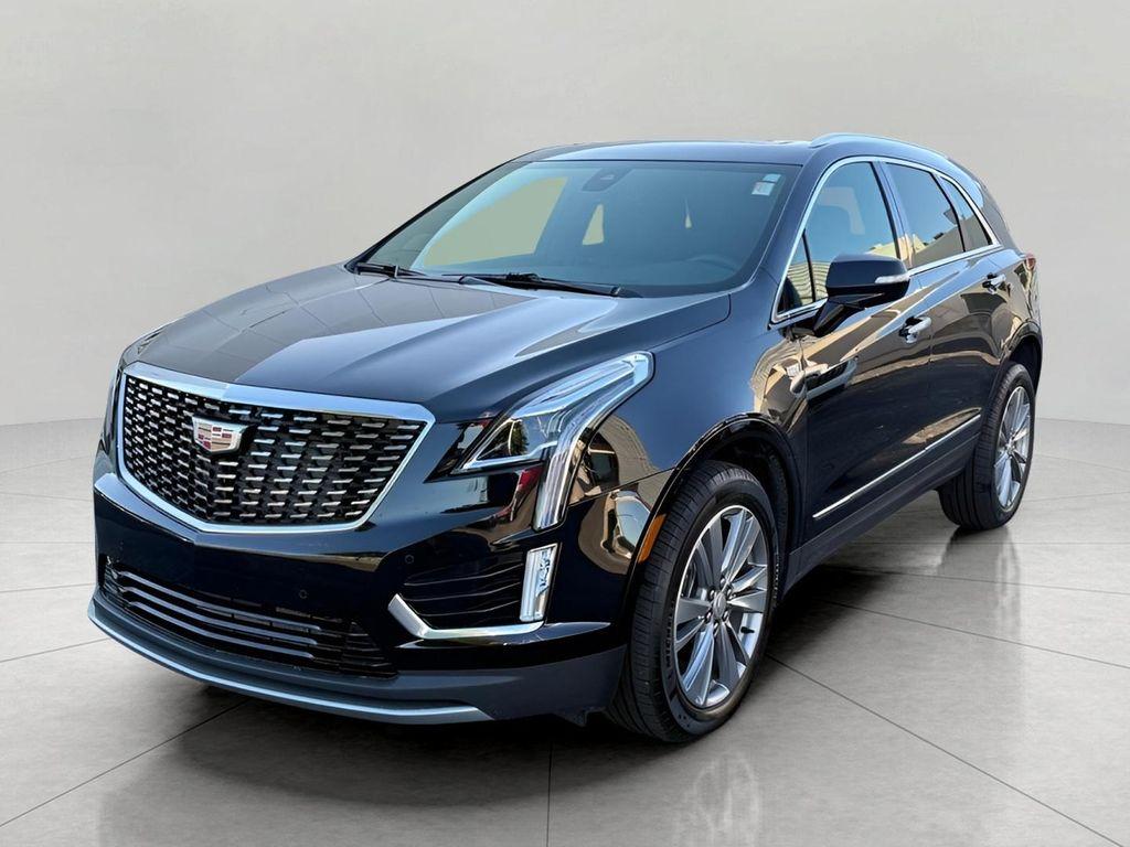 used 2025 Cadillac XT5 car, priced at $45,179