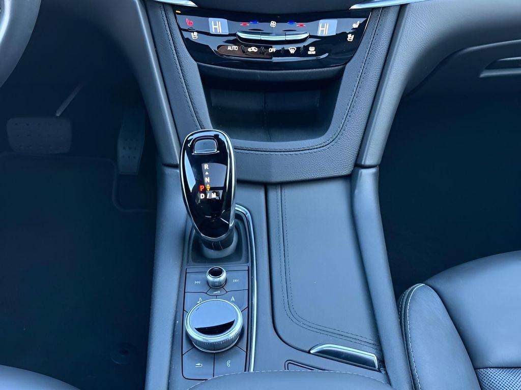 used 2025 Cadillac XT5 car, priced at $45,179