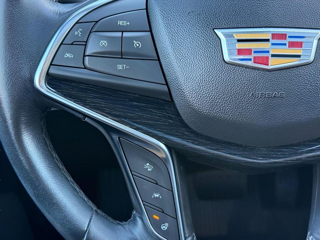 used 2021 Cadillac XT5 car, priced at $28,148