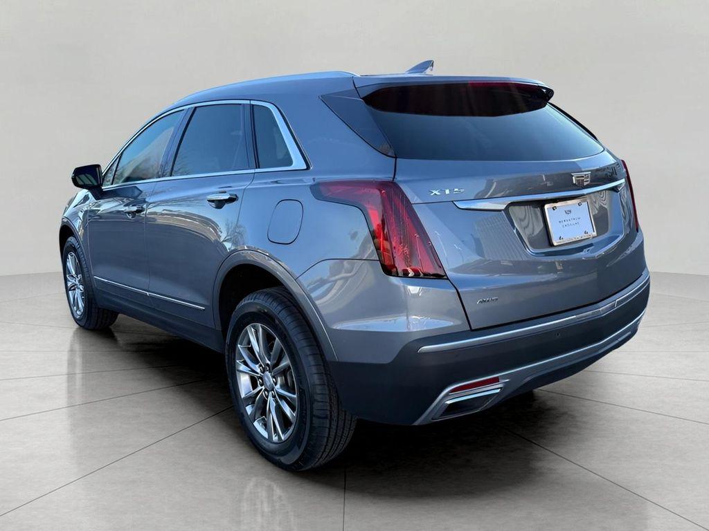 used 2021 Cadillac XT5 car, priced at $28,148