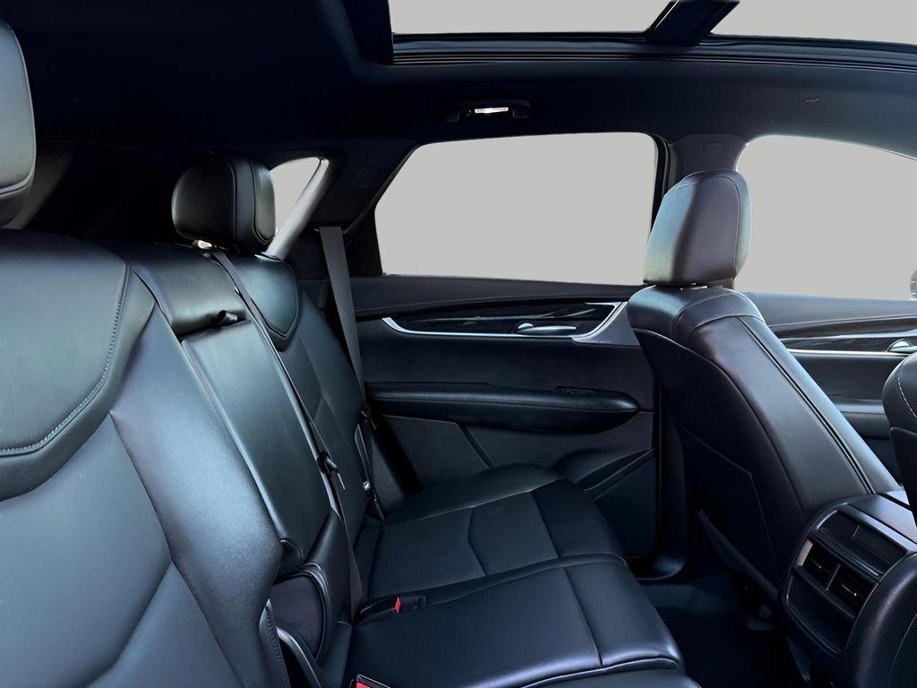 used 2021 Cadillac XT5 car, priced at $28,148