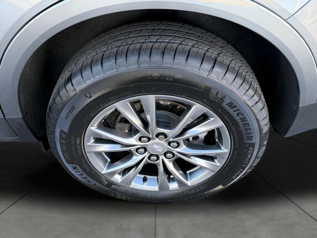 used 2021 Cadillac XT5 car, priced at $28,148