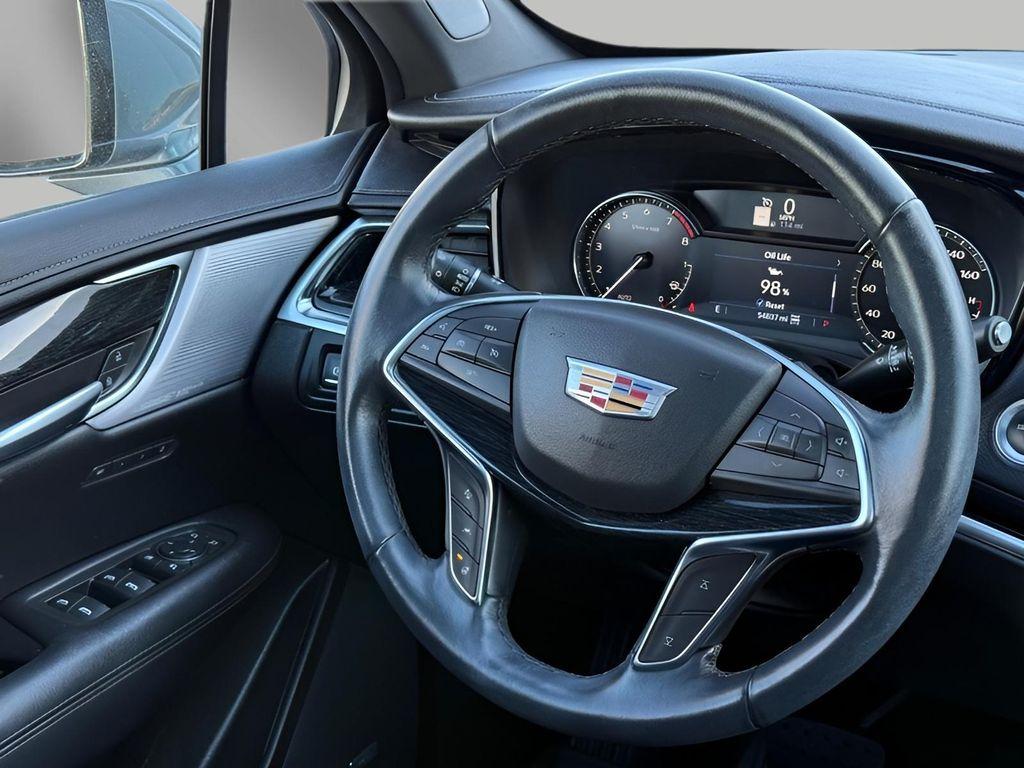 used 2021 Cadillac XT5 car, priced at $28,148