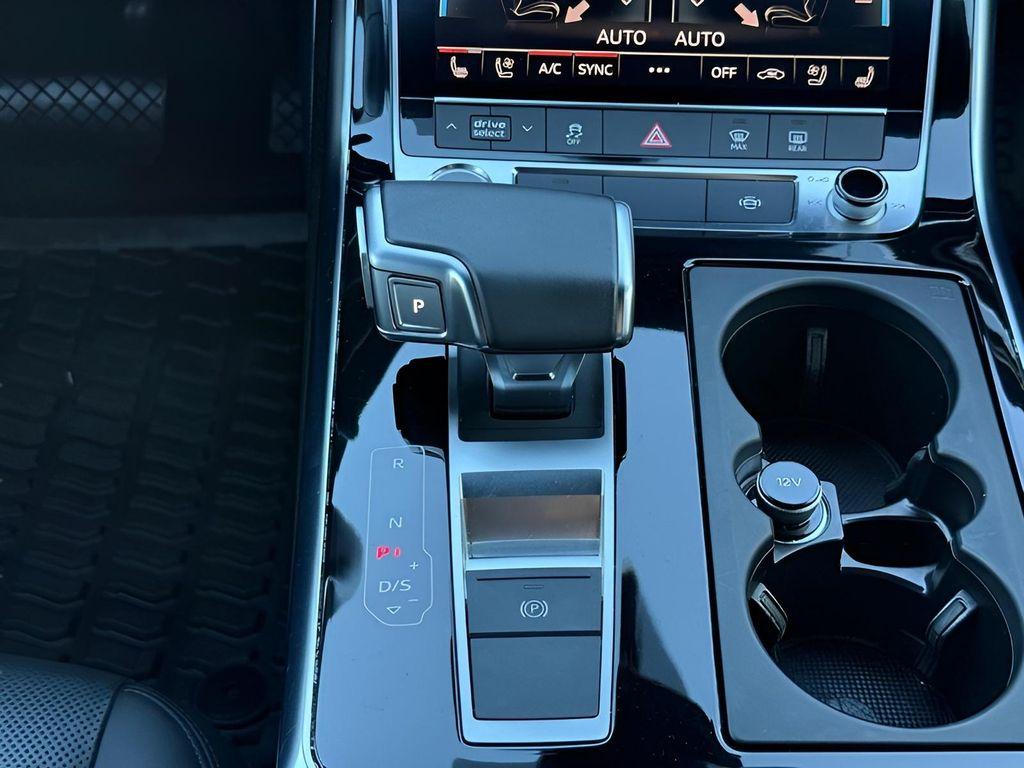 used 2024 Audi Q7 car, priced at $49,611