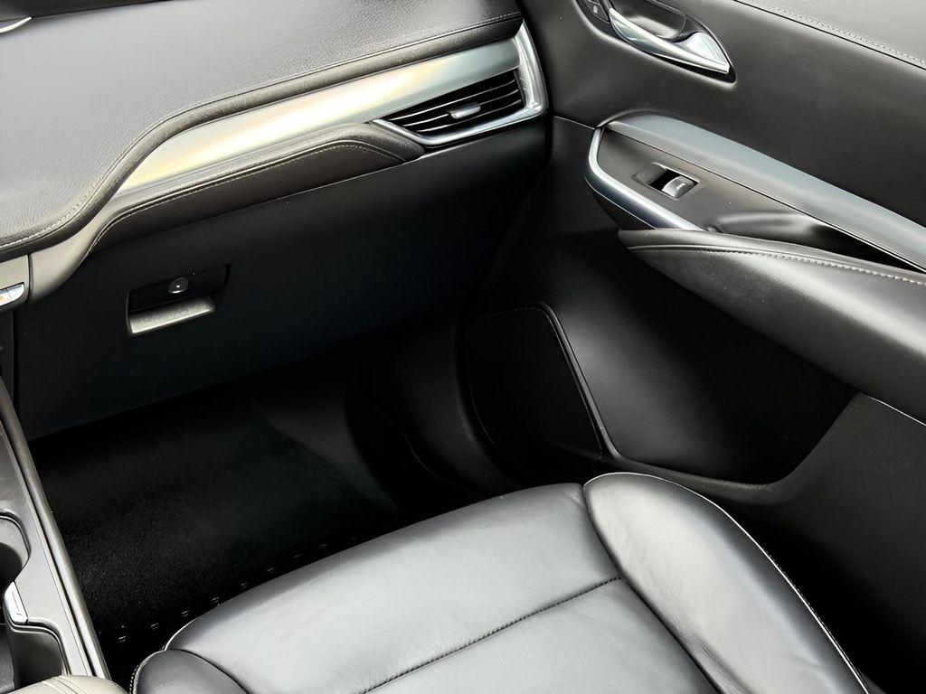 used 2022 Cadillac XT4 car, priced at $26,891