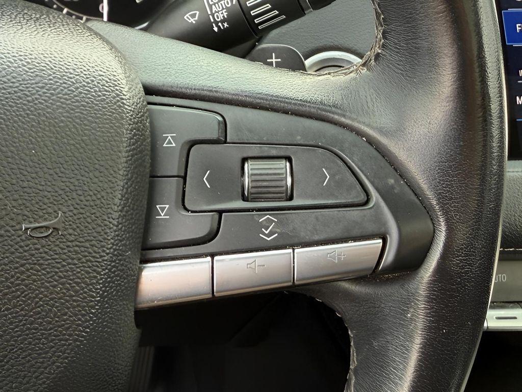 used 2022 Cadillac XT4 car, priced at $26,891