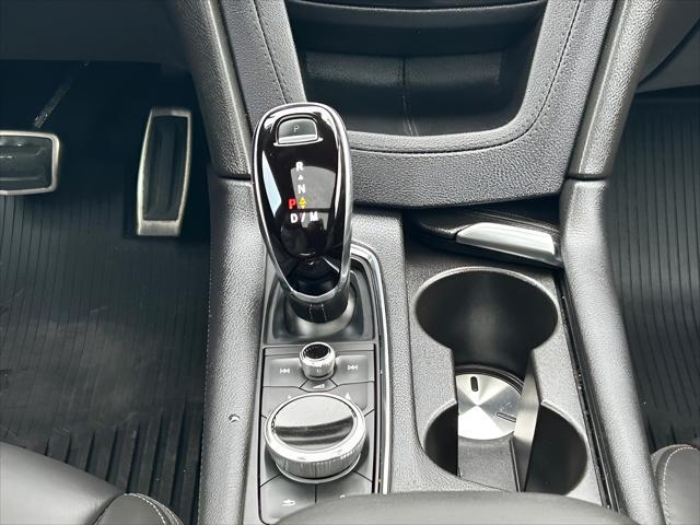used 2022 Cadillac XT5 car, priced at $40,722